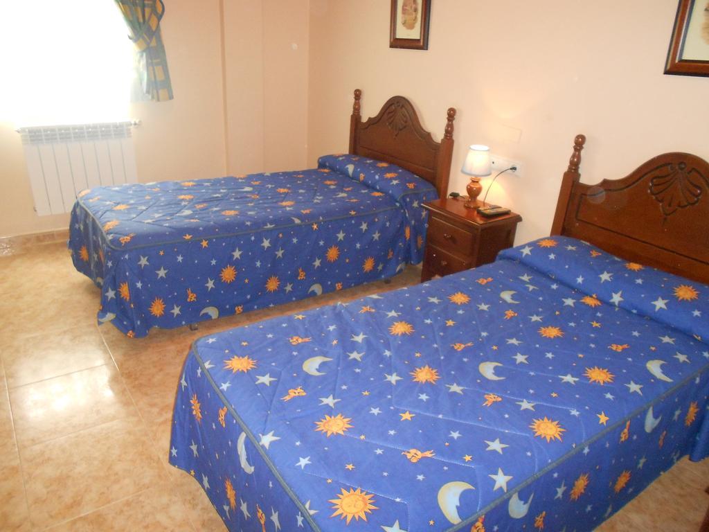 Hostal El Poligono Hotel Lucena Room photo